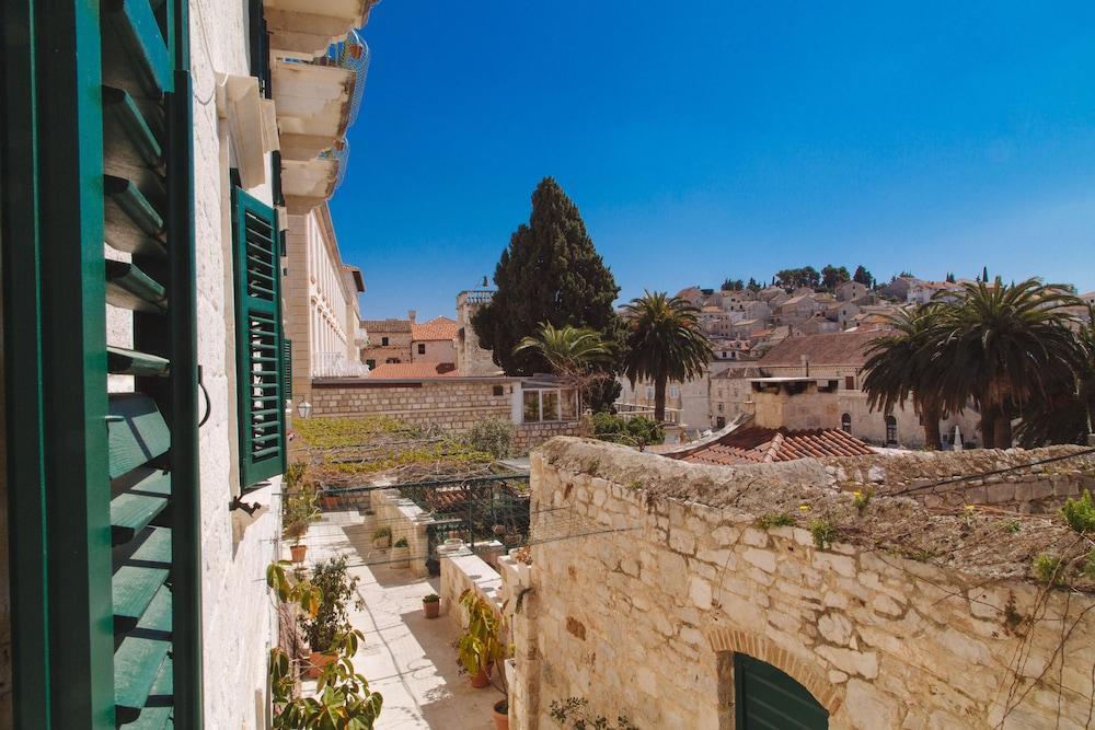 Park Hvar Хвар Екстер'єр фото